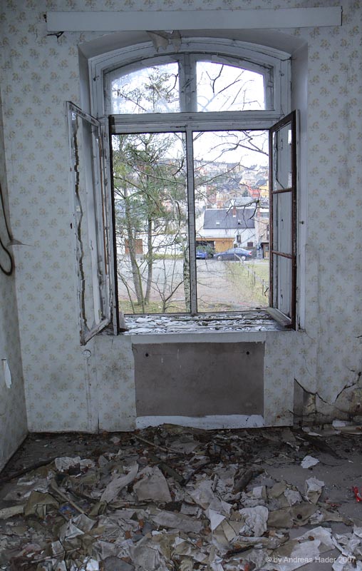 025_Buero